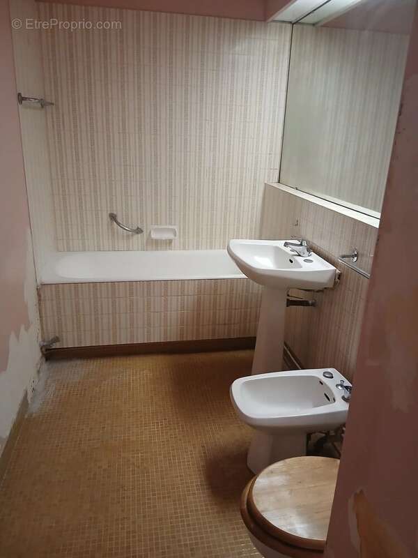 Appartement à PARIS-19E