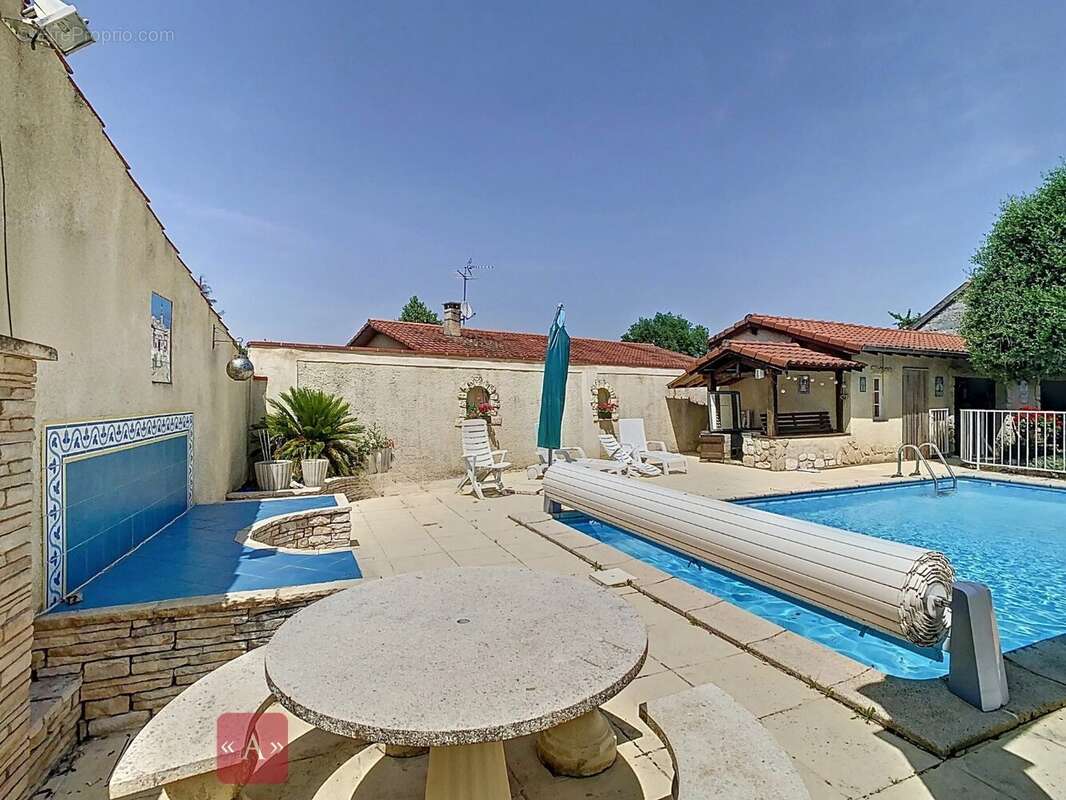 Maison à SAINT-SULPICE