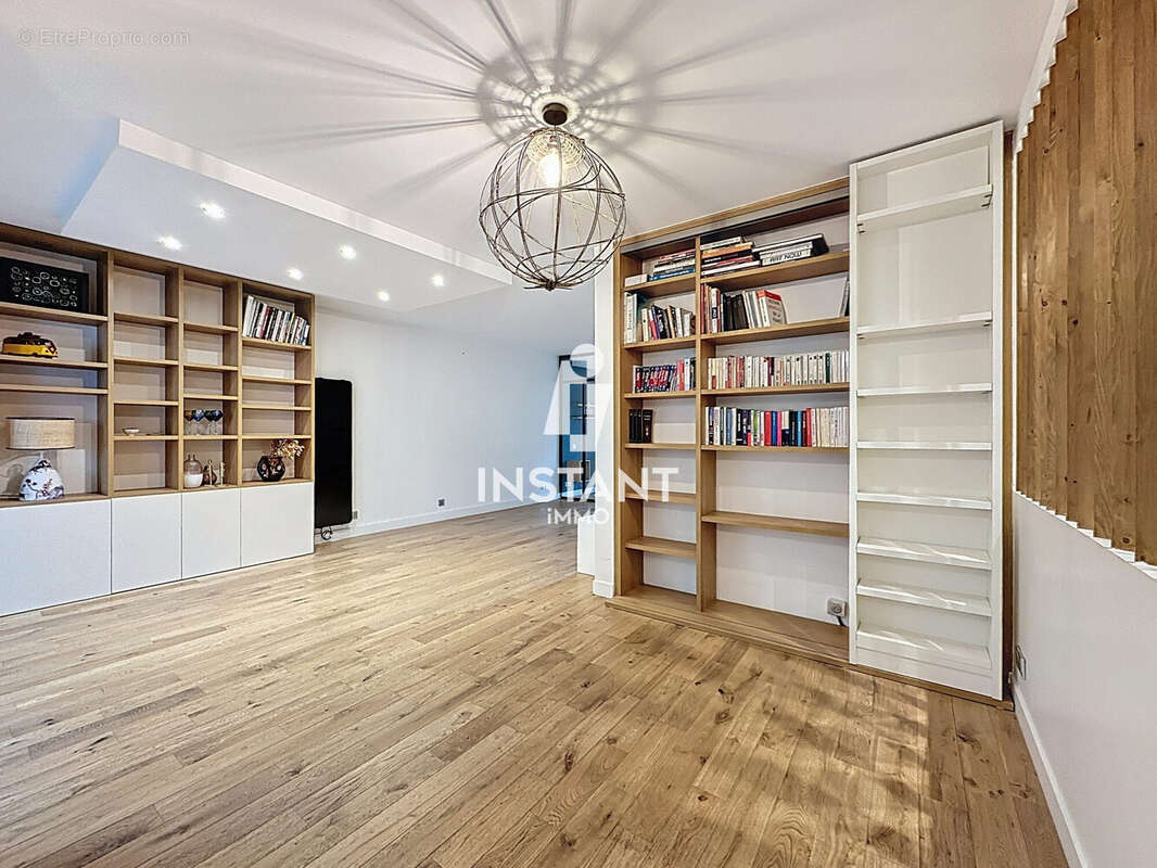 Appartement à PARIS-12E