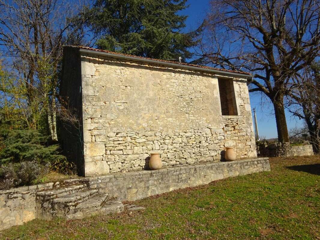 petite maison à restaurer