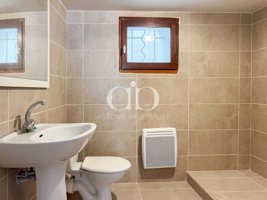 Appartement à LA CADIERE-D'AZUR