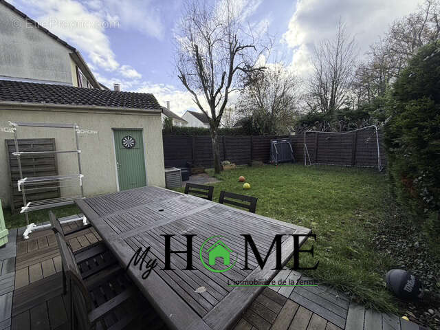 Maison à VERT-SAINT-DENIS