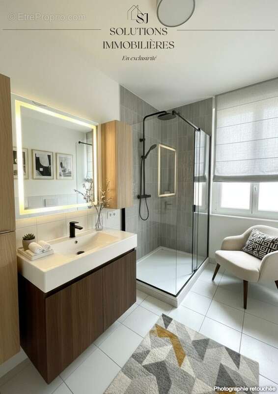 Appartement à PIERRE-BENITE