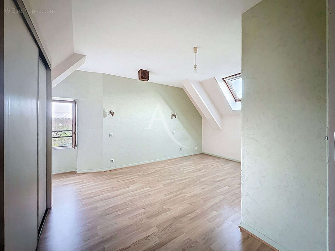 Maison à BEAUFORT-EN-VALLEE