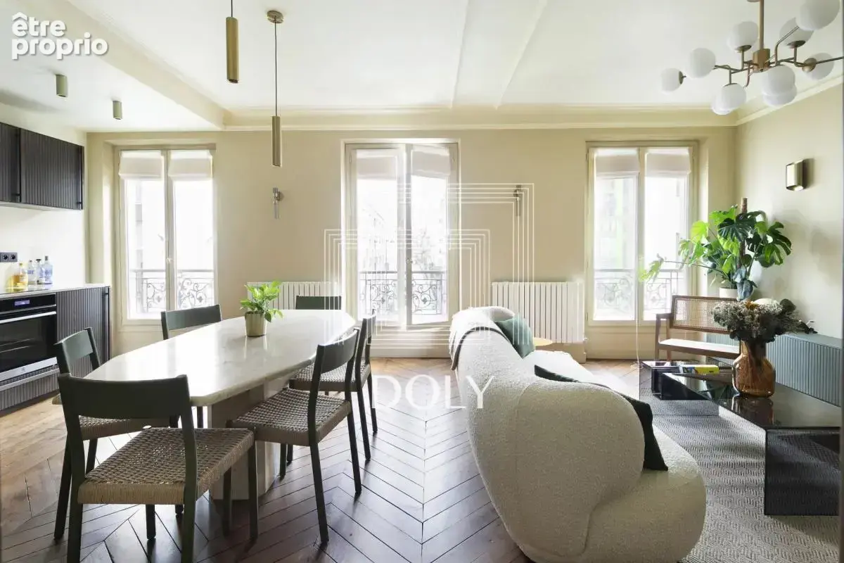 Appartement à PARIS-7E
