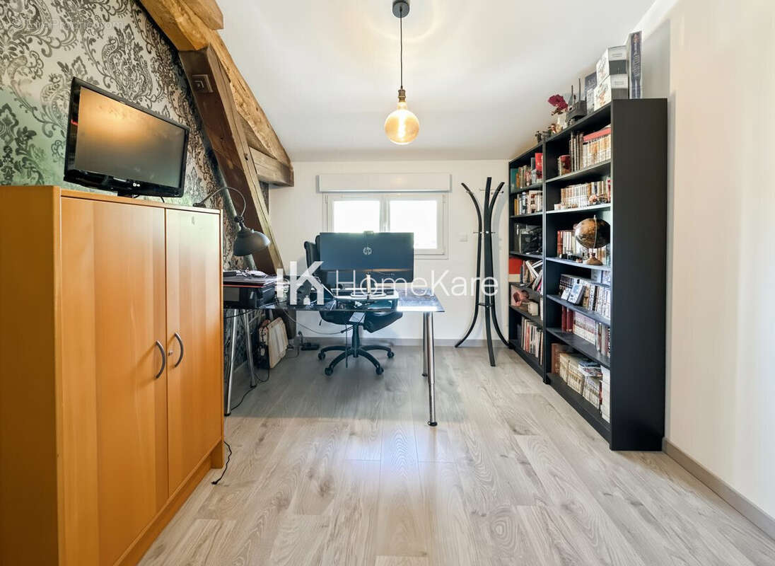 Maison 140 m² à Lavelanet-De-Comminges  - photo 7