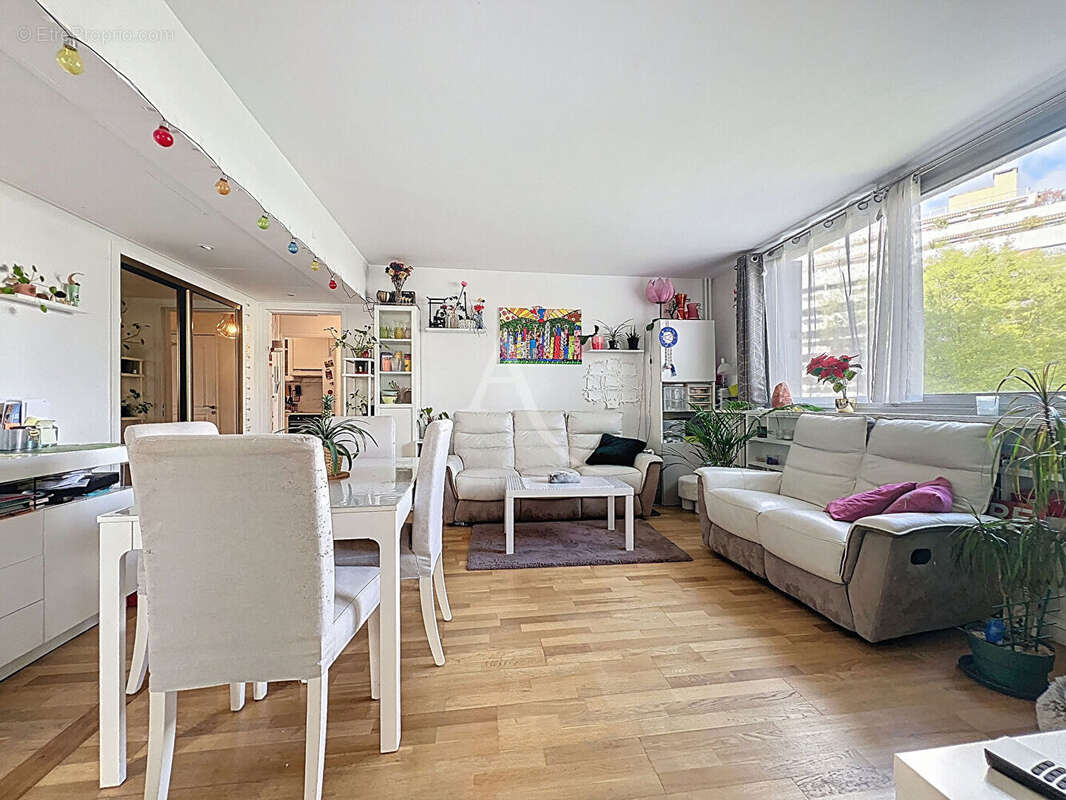 Appartement à PARIS-12E