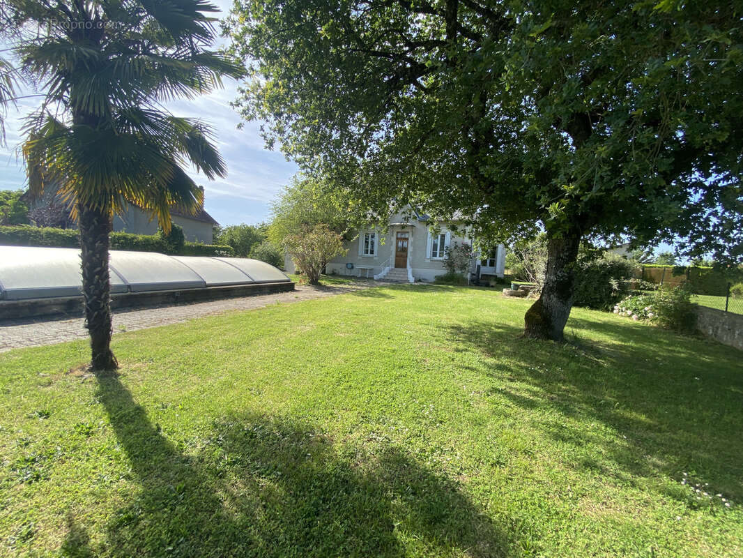 Maison à BIARS-SUR-CERE