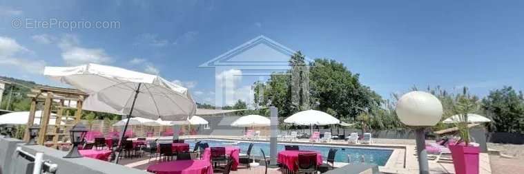 Commerce à TOURRETTES