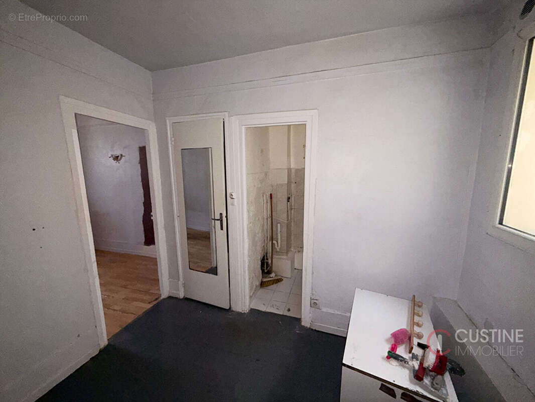 Appartement à PARIS-18E
