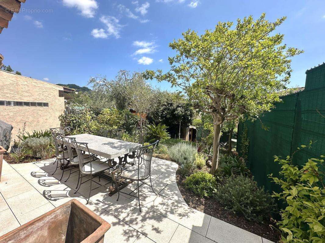 Maison 59 m² à Grasse  - photo 14
