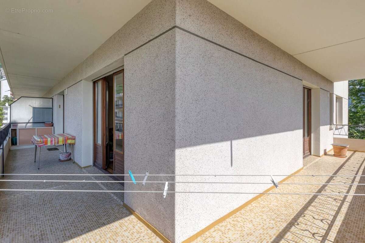 Appartement à FONTAINE