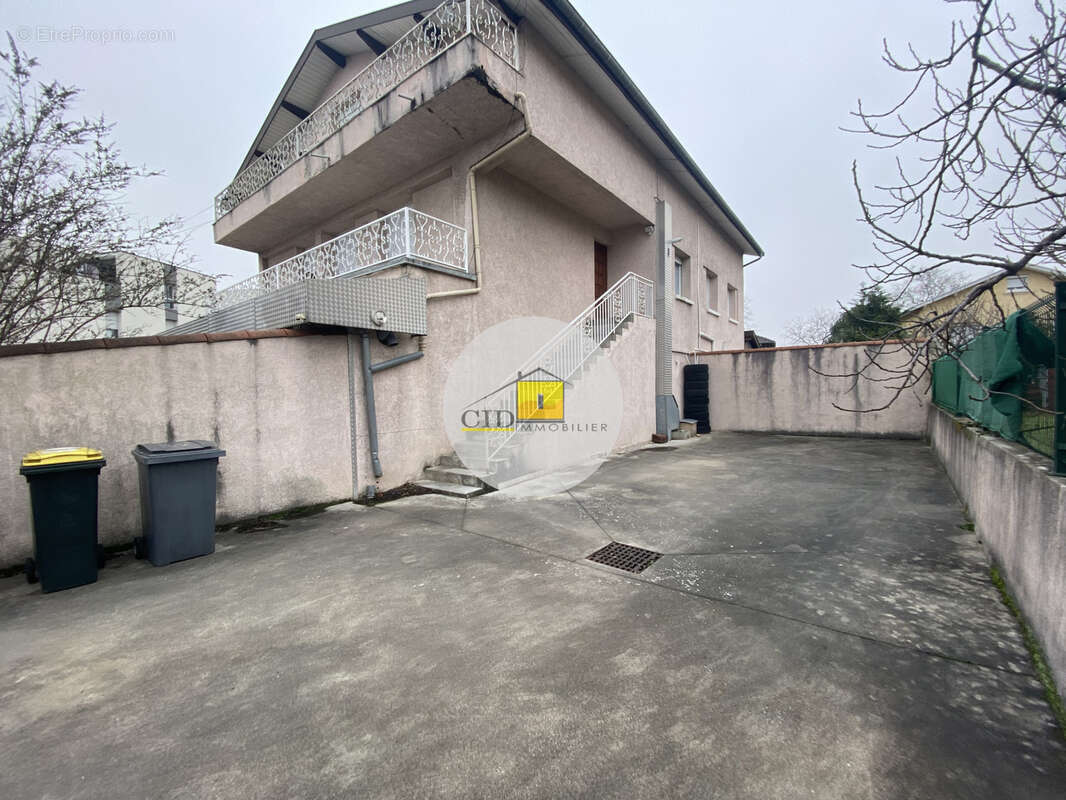Appartement à SAINT-PRIEST