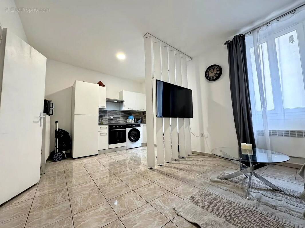 Appartement à MARSEILLE-3E
