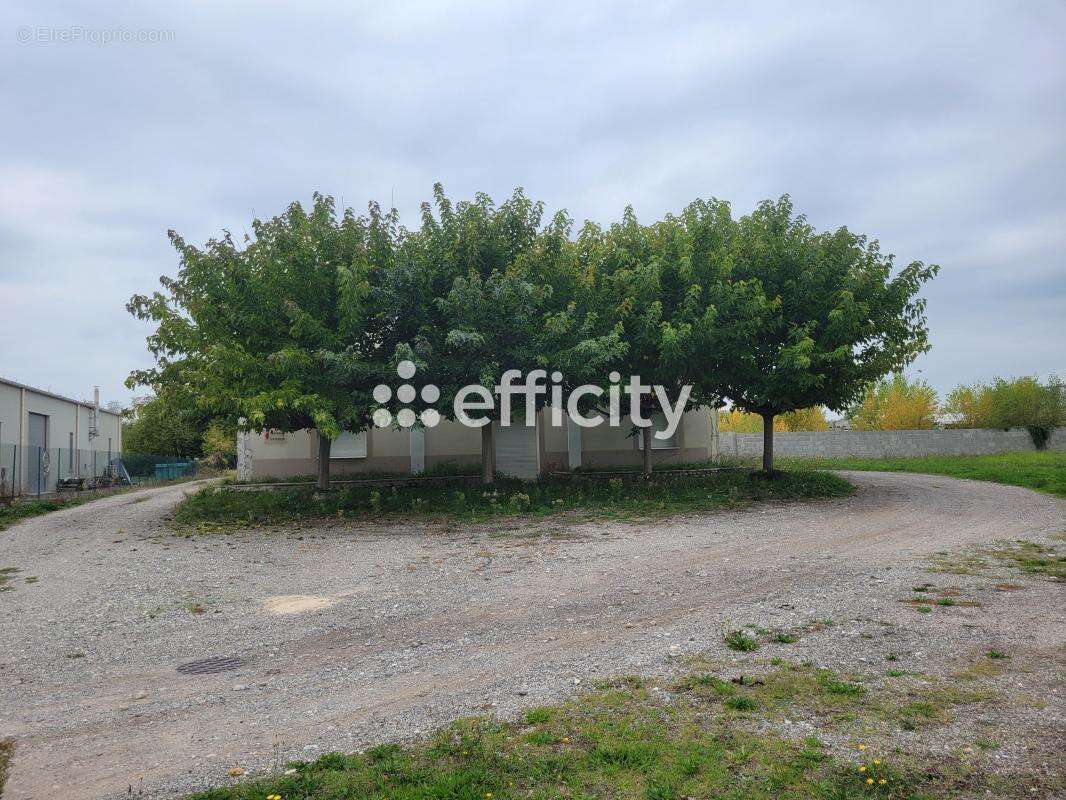 Commerce à SAINT-JUST-DE-CLAIX