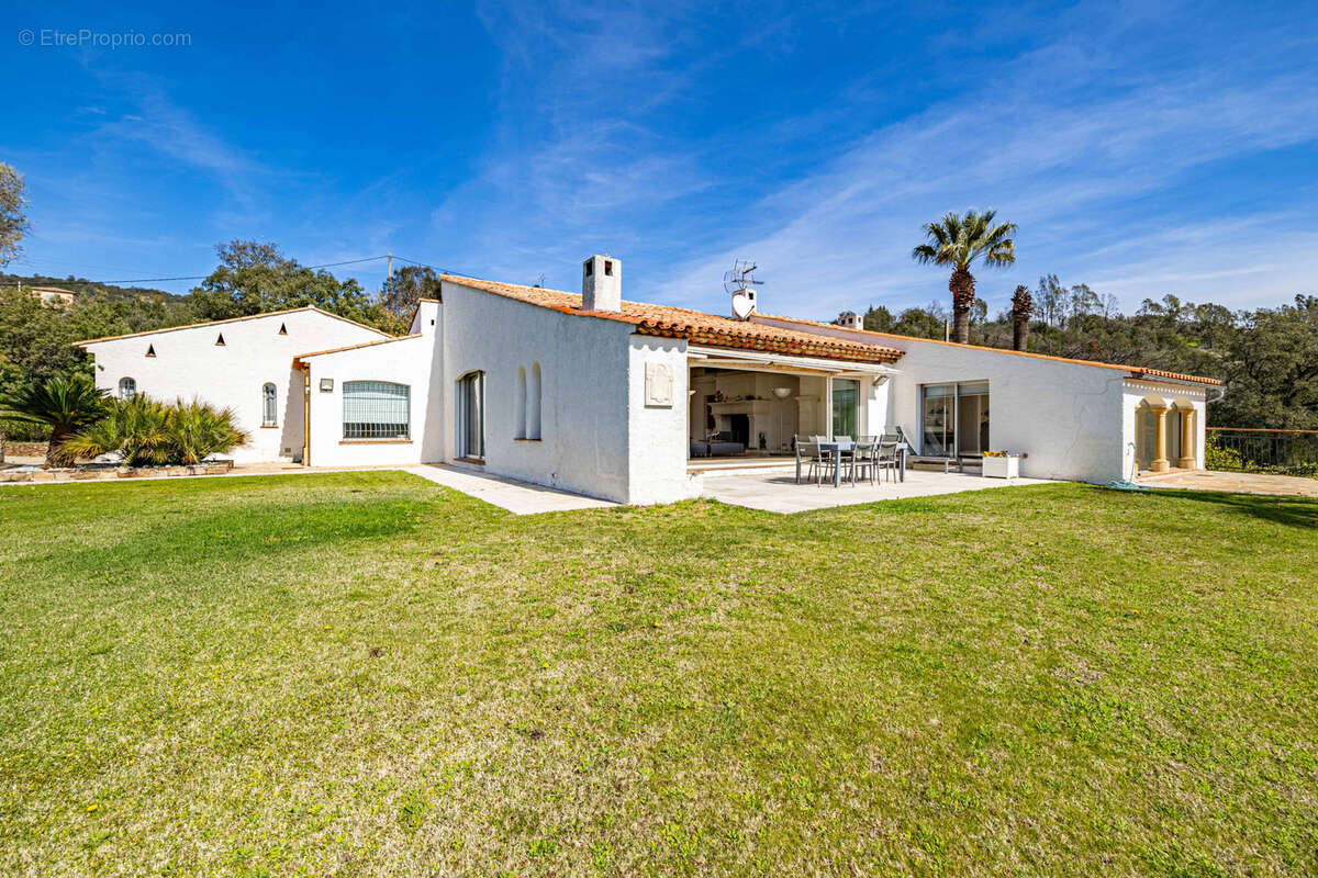 Maison à PLAN-DE-LA-TOUR