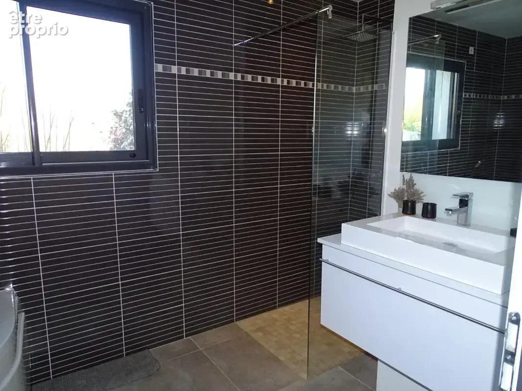 Villa Sainte Nathalene 5 pièce(s) 147.03 m2 - photo 12