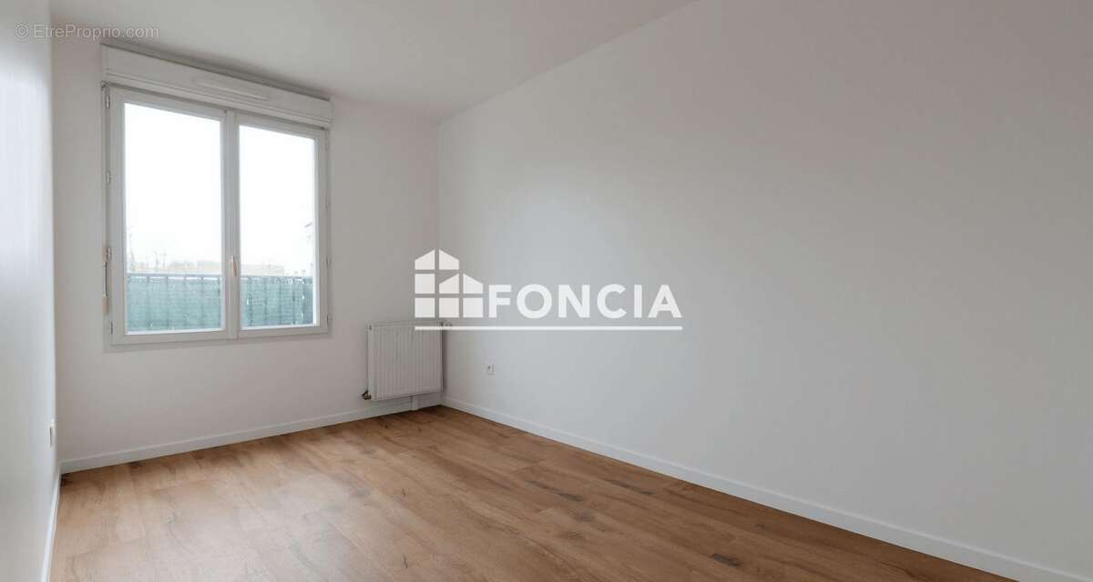 Appartement à CORBEIL-ESSONNES