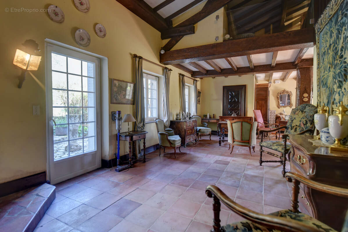 Maison à SAINT-LAURENT-SUR-MANOIRE