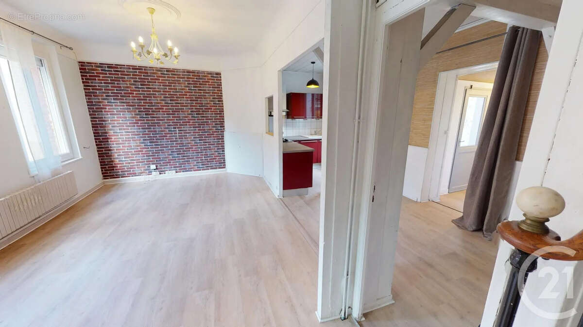 Maison à SAINT-QUENTIN