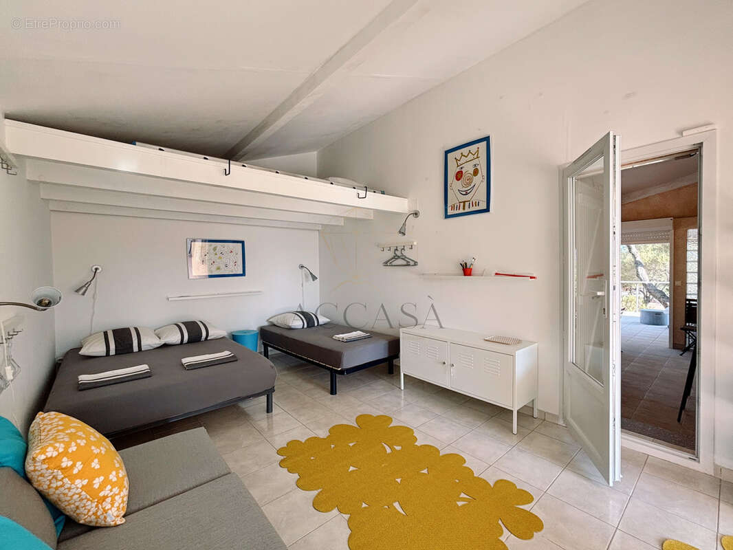 Maison individuelle 3 chambres - dépendance et double garage-  à Poghjala, commune de Figari - photo 20