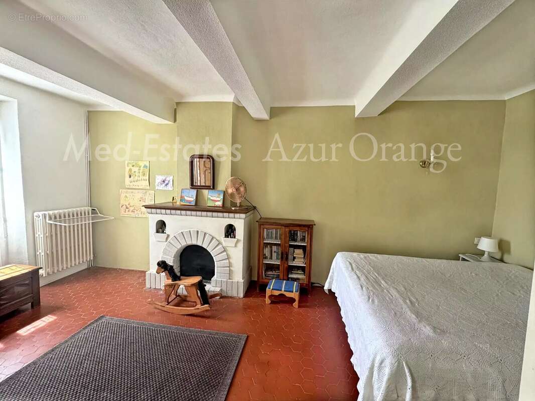 Maison à PLAN-DE-LA-TOUR