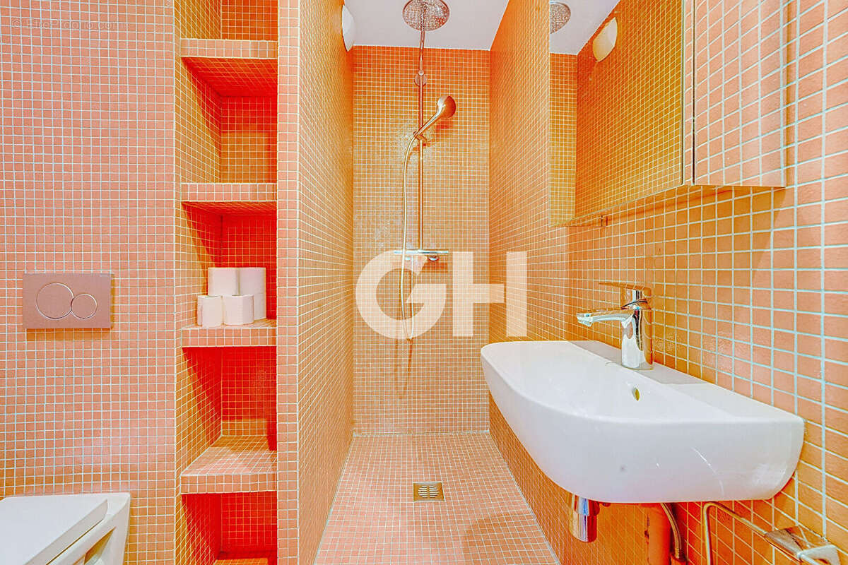 Appartement à PARIS-11E