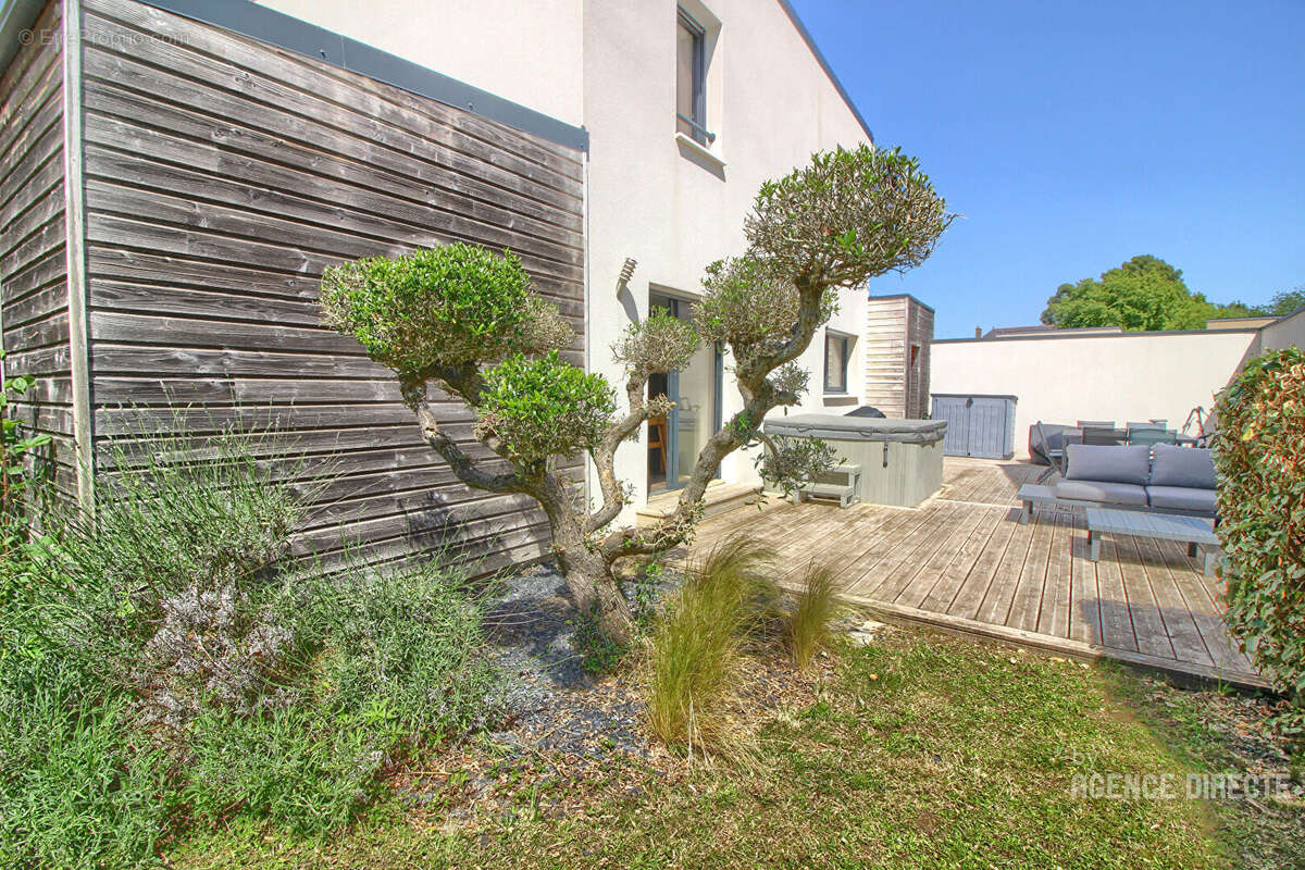 Maison à NOYAL-CHATILLON-SUR-SEICHE