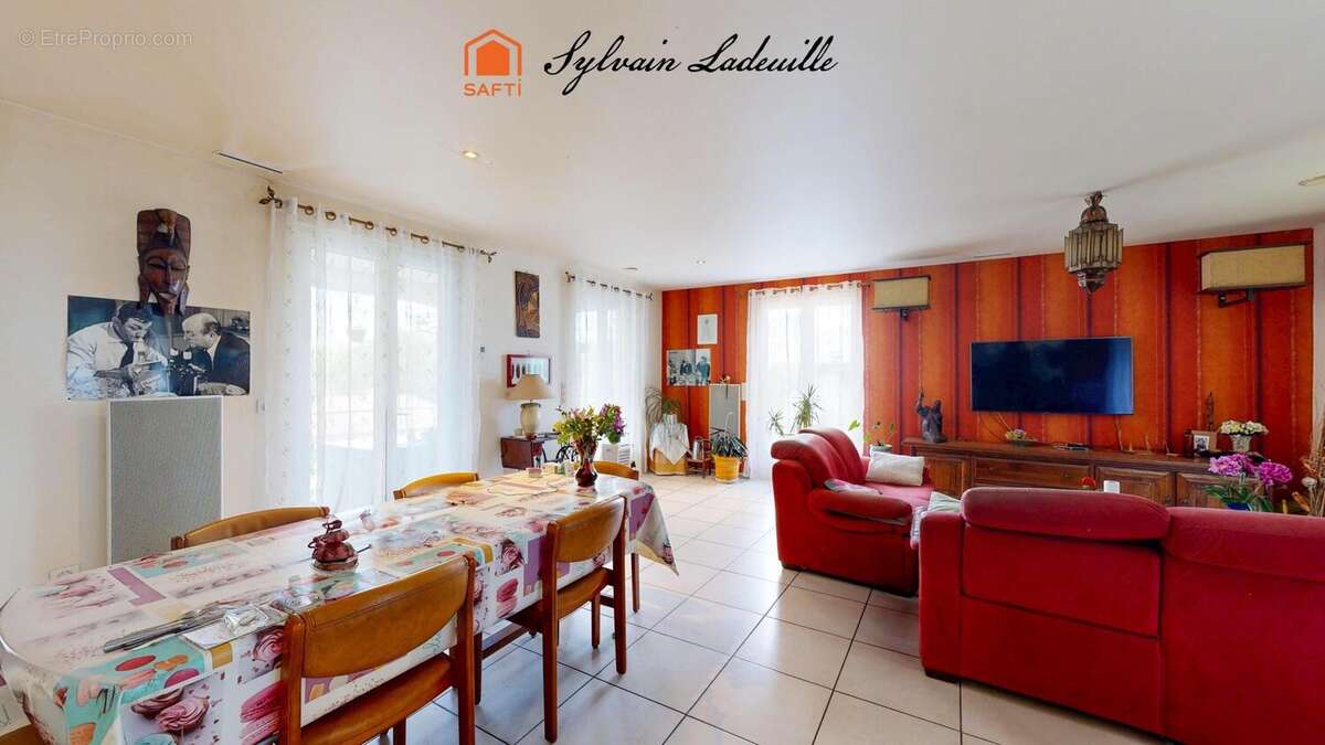 Photo 3 - Maison à LACROPTE