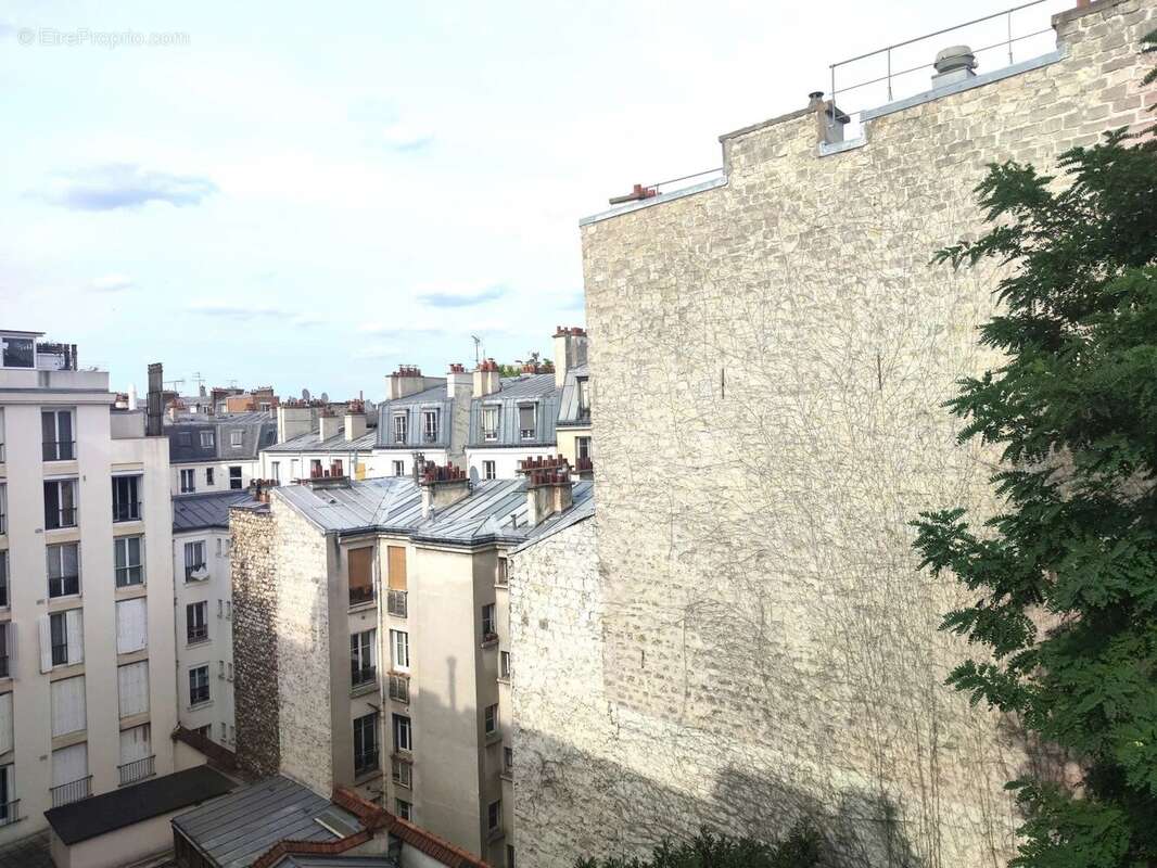 Appartement à PARIS-18E