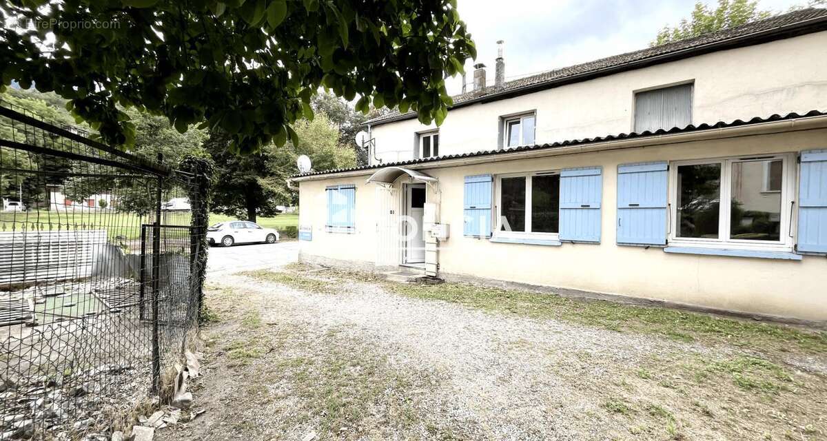 Appartement à VAULNAVEYS-LE-HAUT