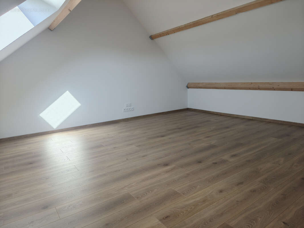 Maison à MONTREUIL-L'ARGILLE