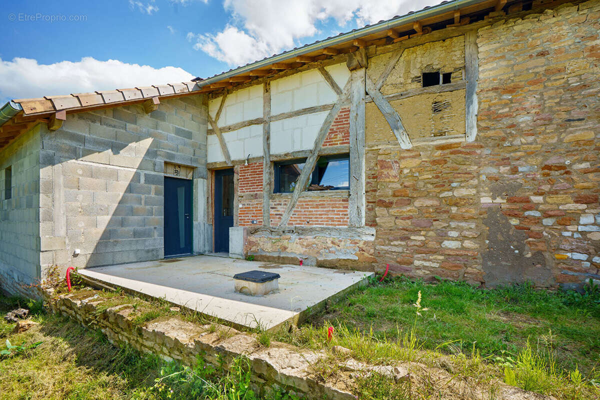 Maison à REPLONGES