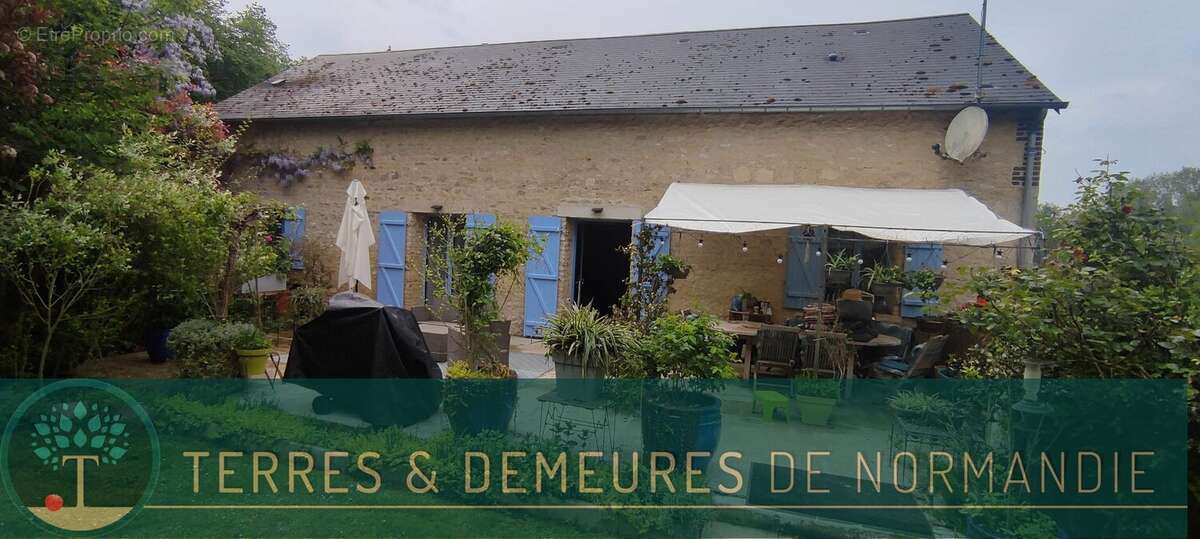 Maison à MEZIDON-CANON