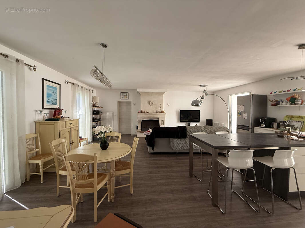 Maison à FONTCOUVERTE