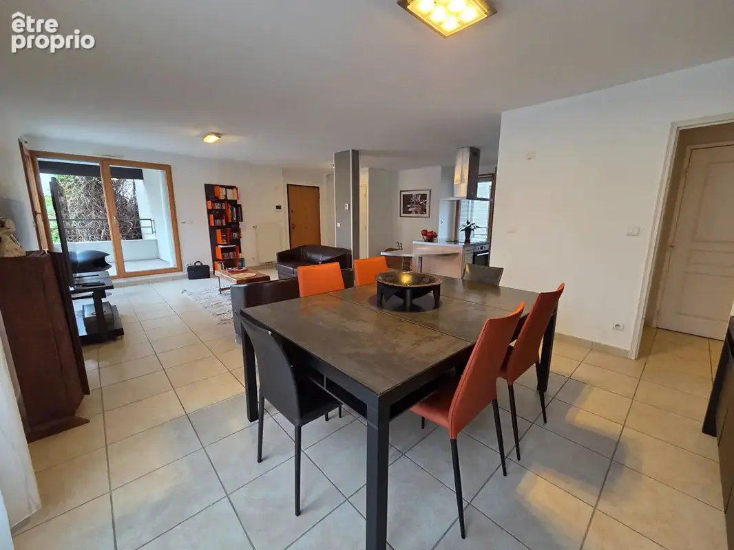 T5 Récent métro République - photo 2