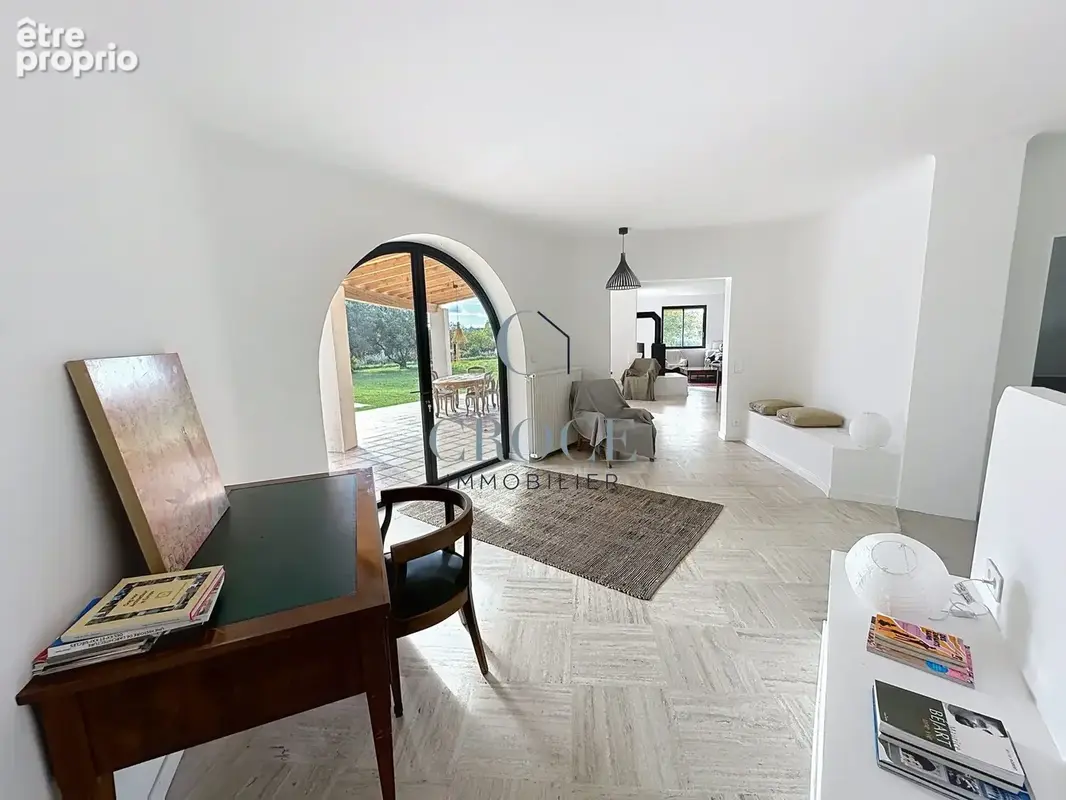 Maison 6 pièces 180 m² à vendre à Uzes (30700) - photo 4