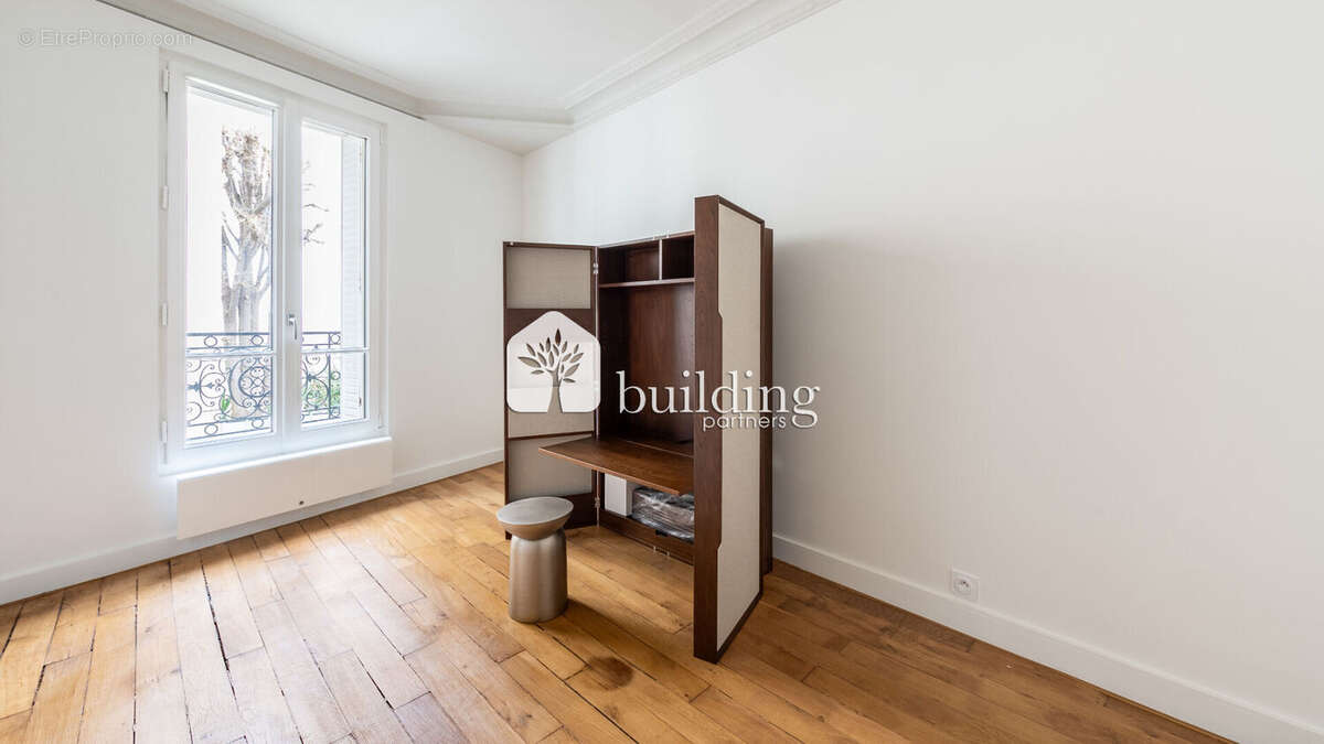 Appartement à PARIS-7E