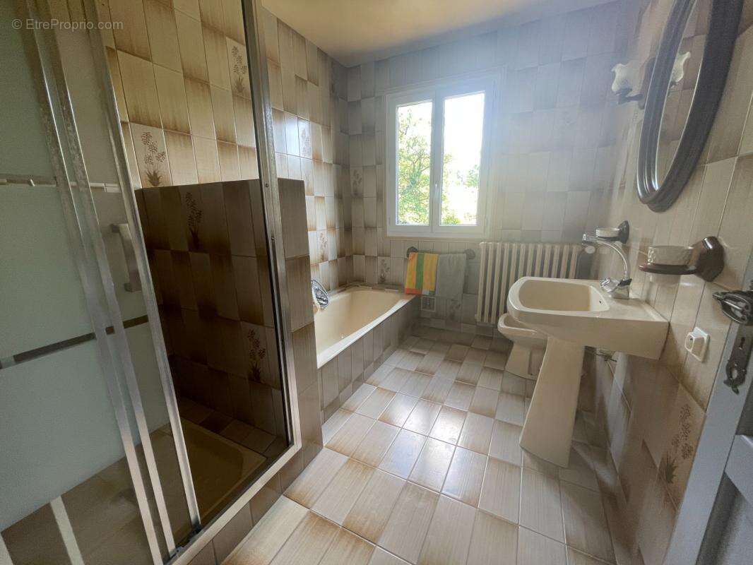 Maison individuelle 4 chambres avec bassin d'agrément et 1 hectare de terrain - photo 24