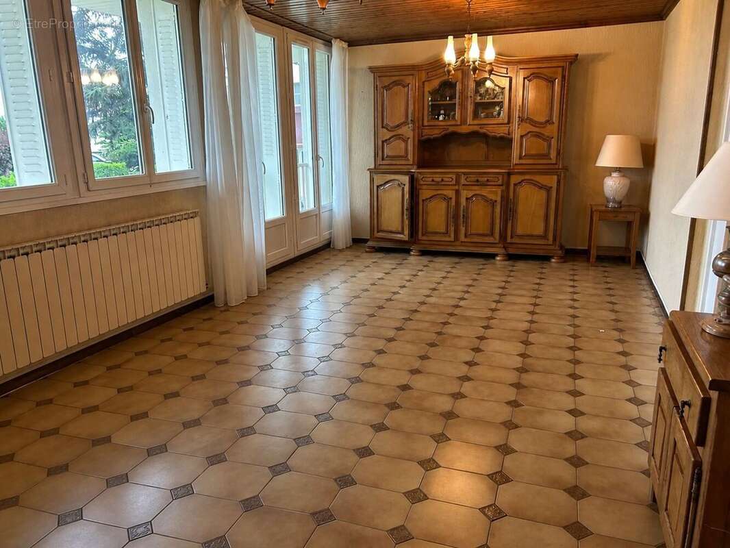 Appartement à ROMANS-SUR-ISERE
