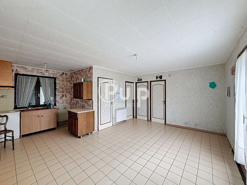 Maison à BOUIN-PLUMOISON