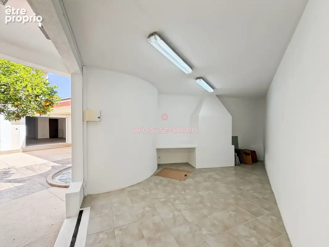 Maison 155 m² à Marseille-8e  - photo 5