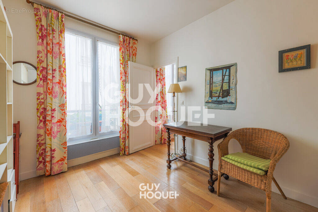 Appartement à PARIS-11E