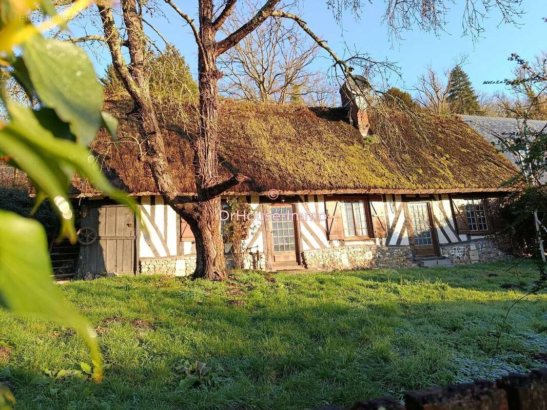 Maison à LIVET-SUR-AUTHOU