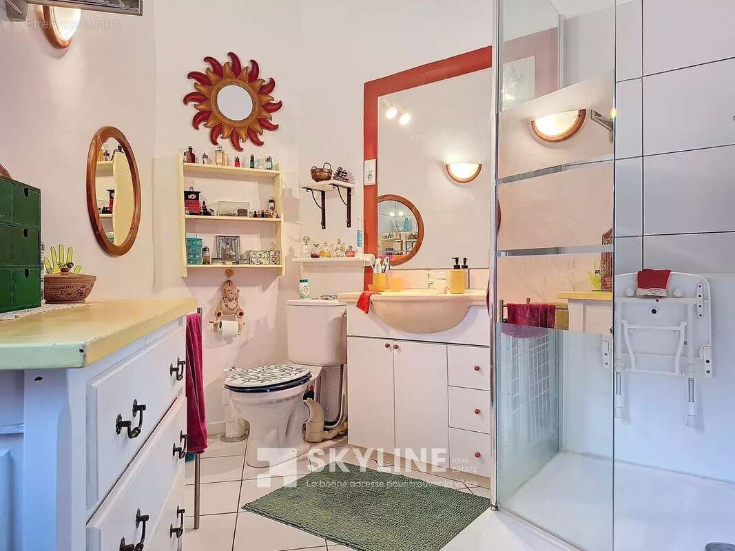 Appartement à MARSEILLE-6E