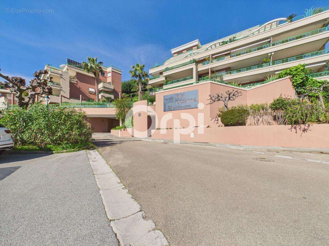 Appartement à MANDELIEU-LA-NAPOULE