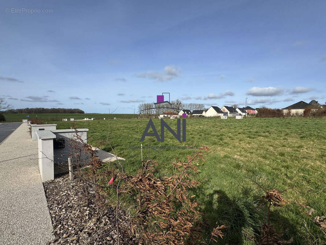 Terrain à BACQUEVILLE-EN-CAUX
