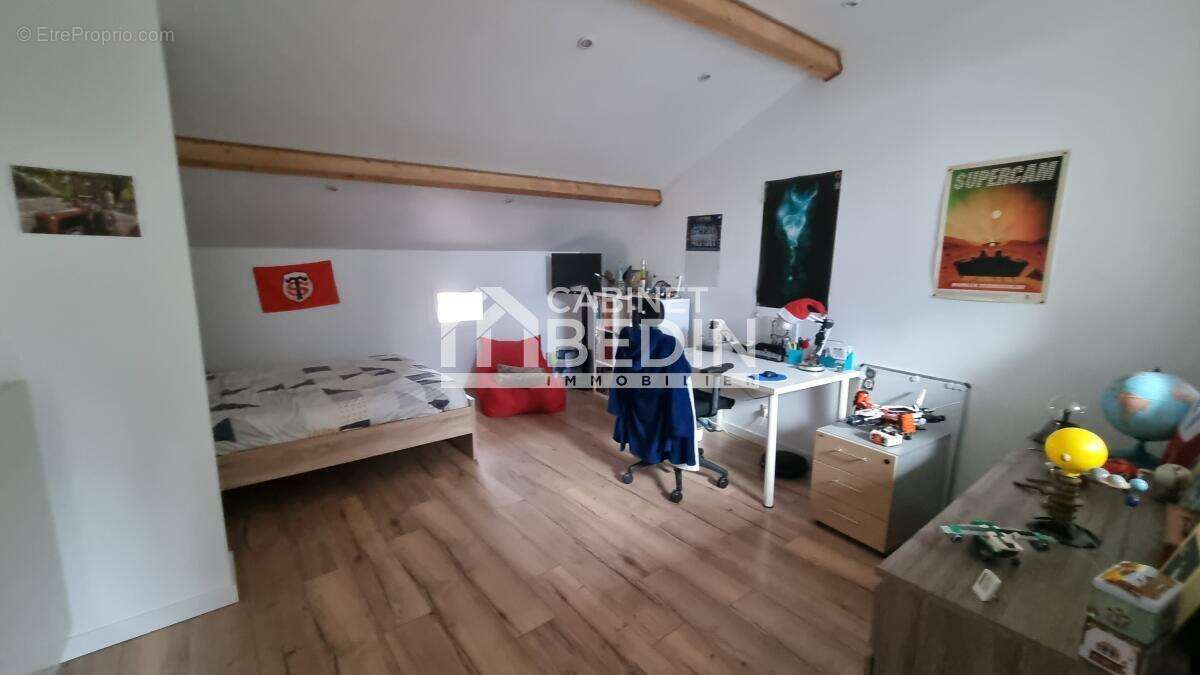 Maison à AURIAC-SUR-VENDINELLE