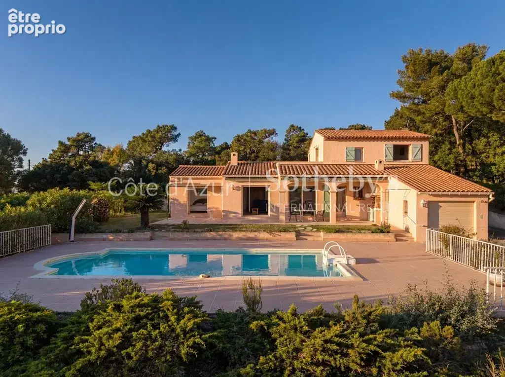 Les Issambres, villa avec vue mer, piscine et potentiel d’extension proche des plages - photo 19