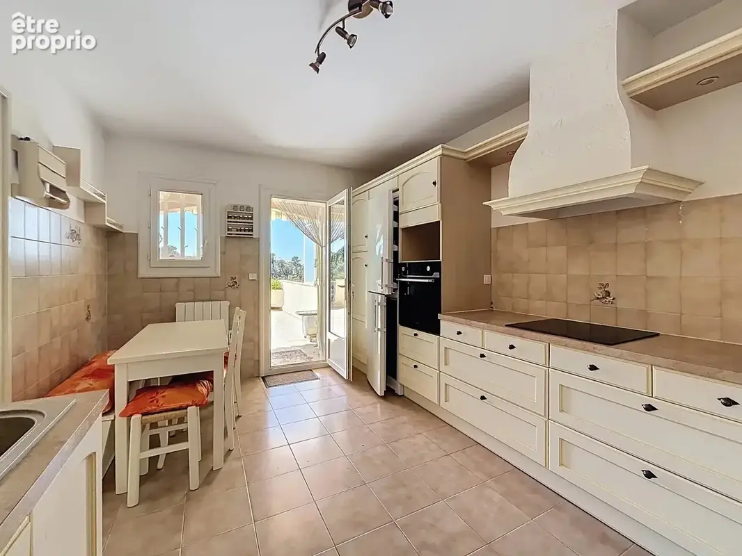 Maison 5 pièces 137 m² à vendre à Vence (06140) - photo 5
